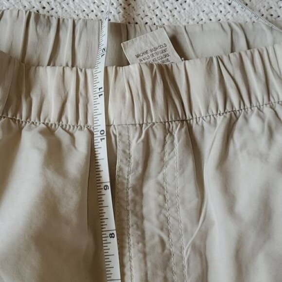 Columbia Cinched Waist & Hem Zippered Pockets Hiking Fishing Beige Sz. XL Shorts - Picture 11 of 12